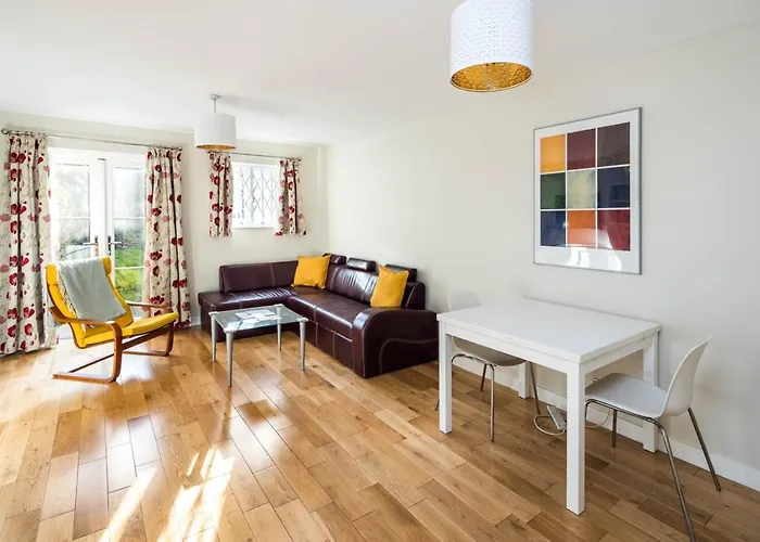 Fantastic Stay In Canary Wharf - 2 Bedrooms
